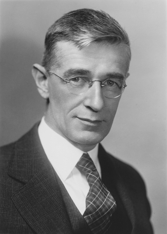 Vannevar Bush, 1938, Harris & Ewing (cropped) (Vannevar Bush)